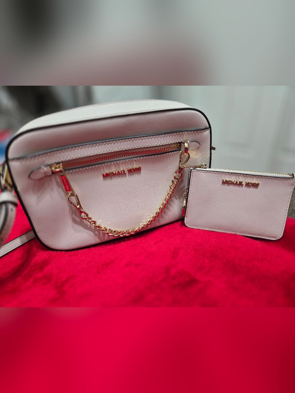 MICHAEL KORS Cream Crossbody Bag with Matching Card Case and Gold Chain
